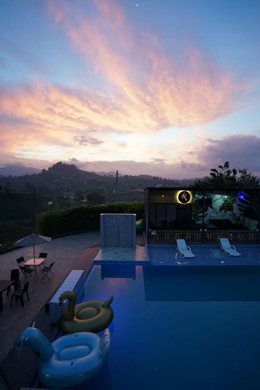 Happy Buddha Hostel & Lodge Guatape Bagian luar foto
